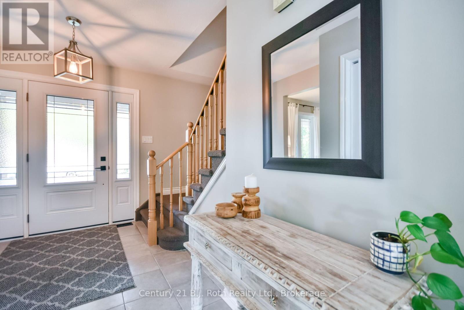 49 Sulky Drive, Penetanguishene, Ontario  L9M 1J4 - Photo 5 - S12455338