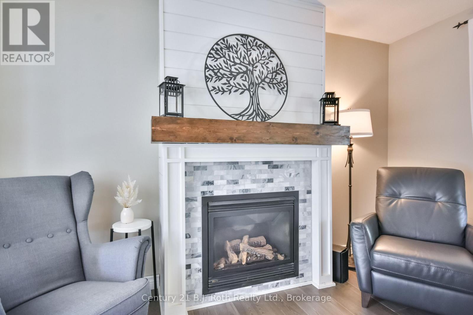 49 Sulky Drive, Penetanguishene, Ontario  L9M 1J4 - Photo 8 - S12455338