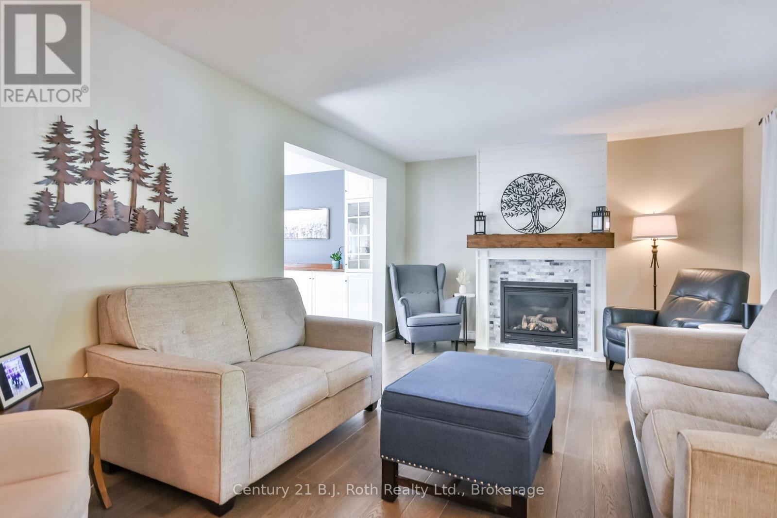 49 Sulky Drive, Penetanguishene, Ontario  L9M 1J4 - Photo 7 - S12455338