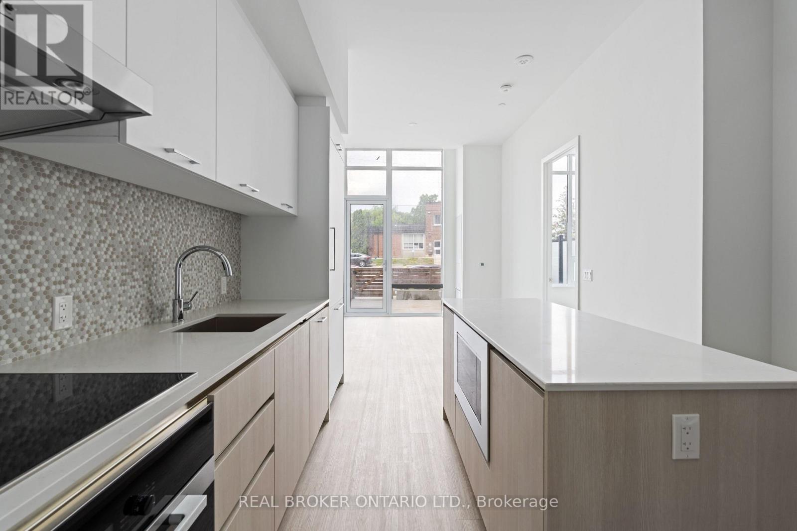 104 - 8188 Yonge Street, Vaughan, Ontario  L4J 0M2 - Photo 10 - N12504570