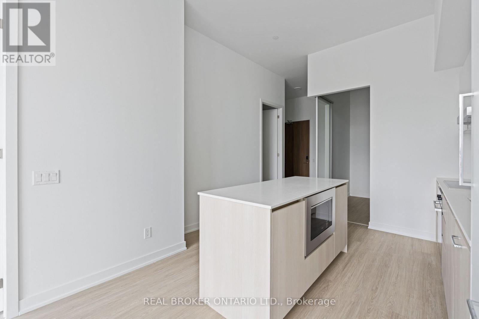 104 - 8188 Yonge Street, Vaughan, Ontario  L4J 0M2 - Photo 13 - N12504570