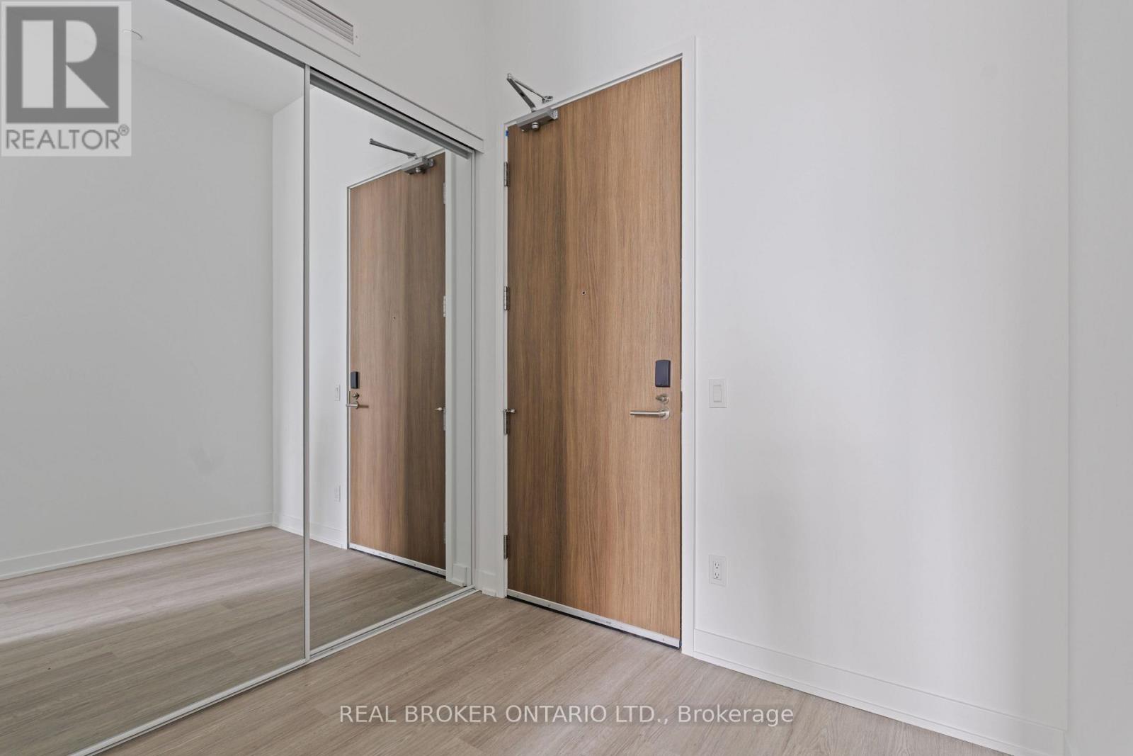 104 - 8188 Yonge Street, Vaughan, Ontario  L4J 0M2 - Photo 6 - N12504570