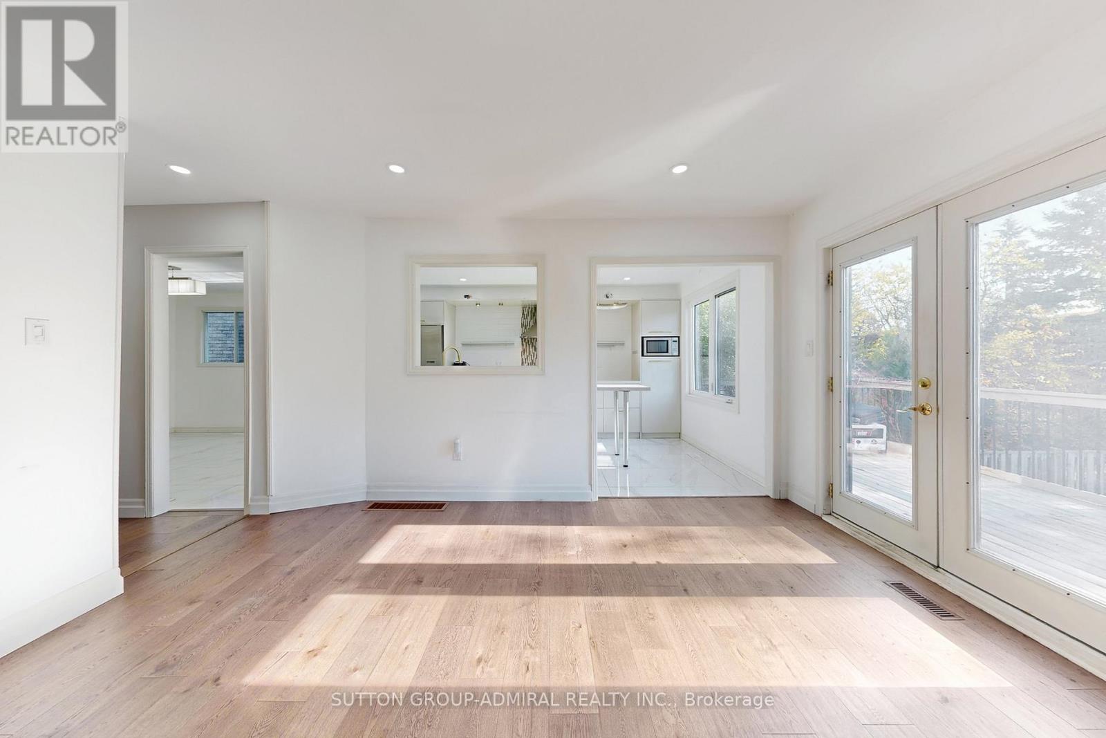 300 Charlton Avenue, Vaughan, Ontario  L4J 6H4 - Photo 10 - N12504602