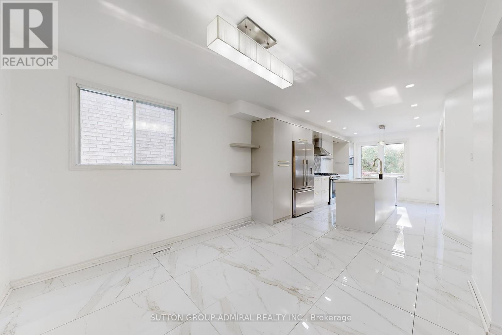 300 Charlton Avenue, Vaughan, Ontario  L4J 6H4 - Photo 12 - N12504602