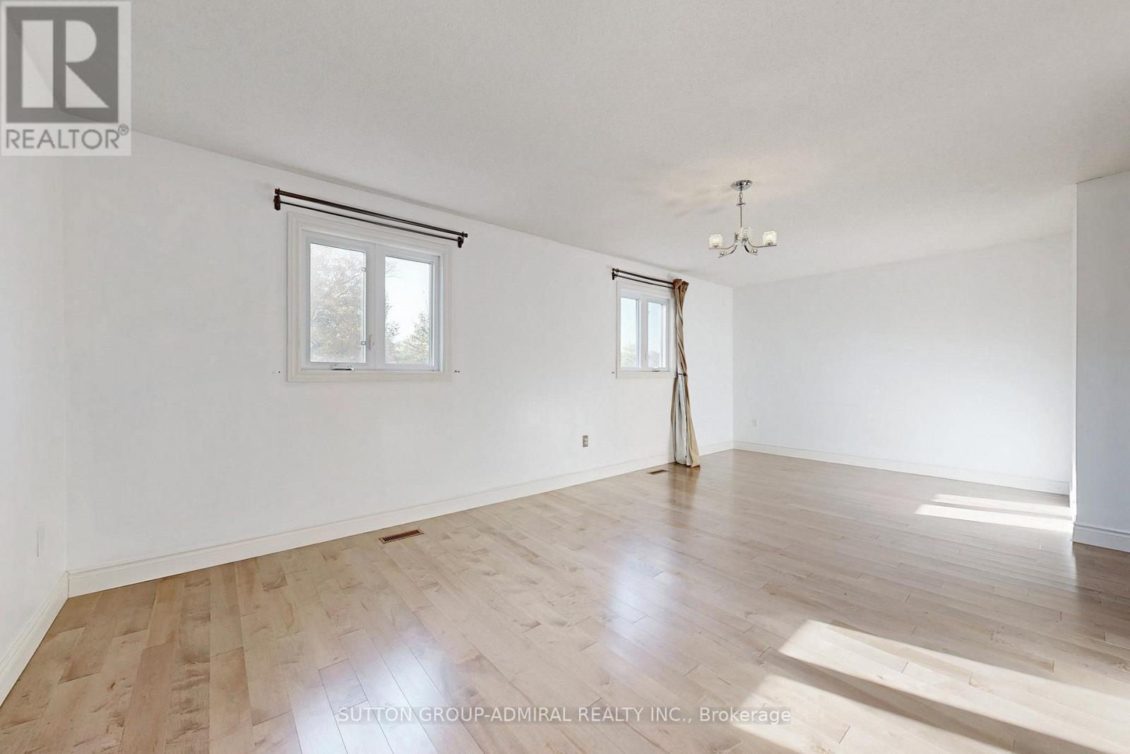 300 Charlton Avenue, Vaughan, Ontario  L4J 6H4 - Photo 17 - N12504602