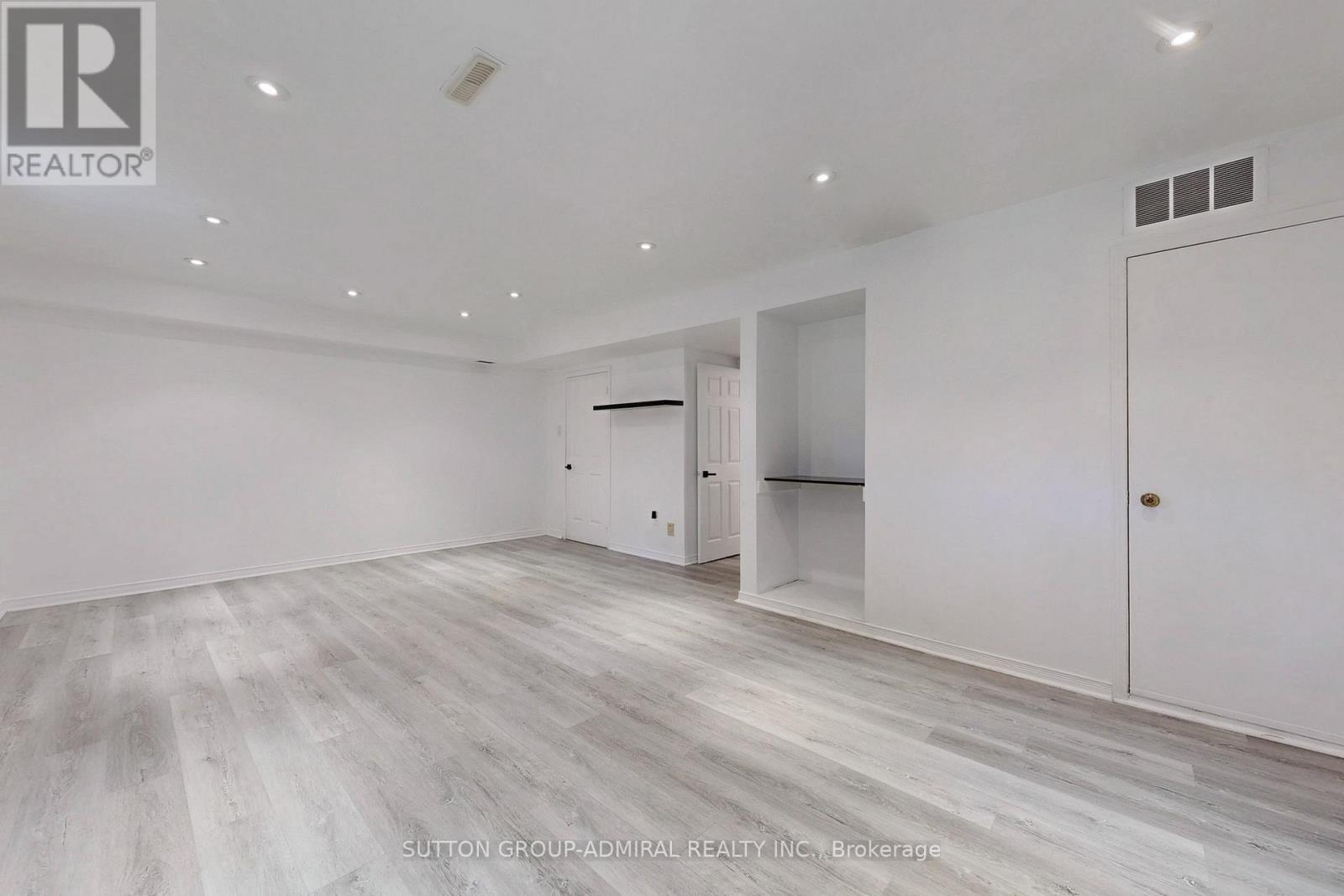 300 Charlton Avenue, Vaughan, Ontario  L4J 6H4 - Photo 28 - N12504602