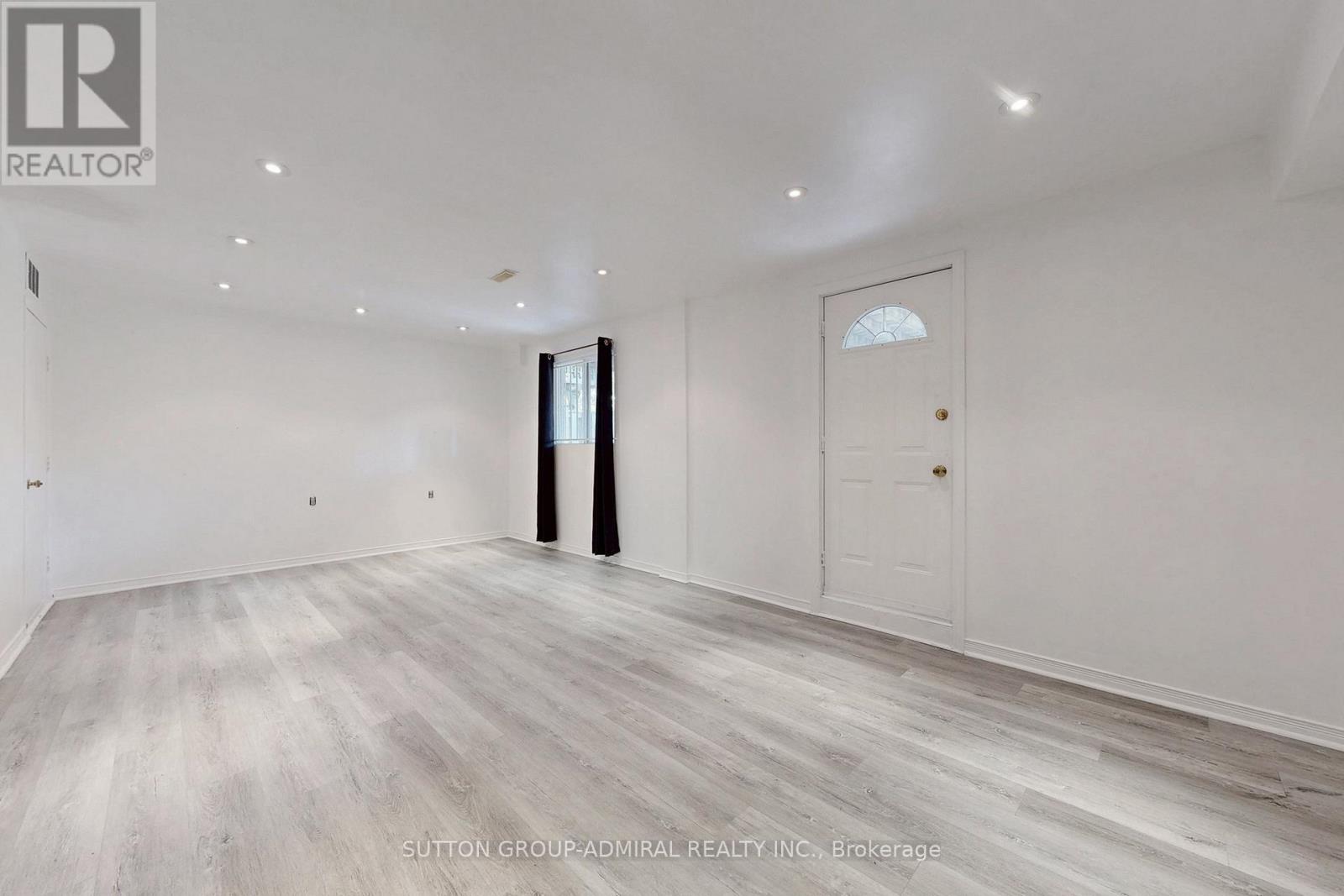 300 Charlton Avenue, Vaughan, Ontario  L4J 6H4 - Photo 30 - N12504602