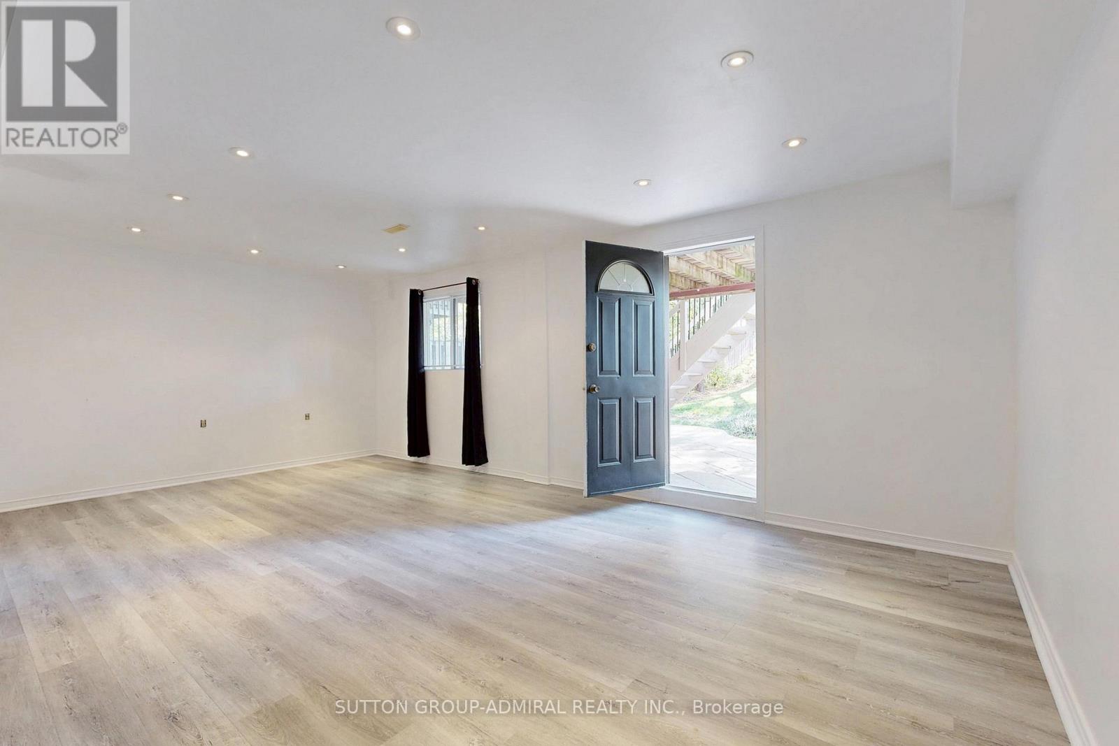 300 Charlton Avenue, Vaughan, Ontario  L4J 6H4 - Photo 31 - N12504602