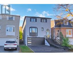 300 CHARLTON AVENUE, Vaughan, Ontario