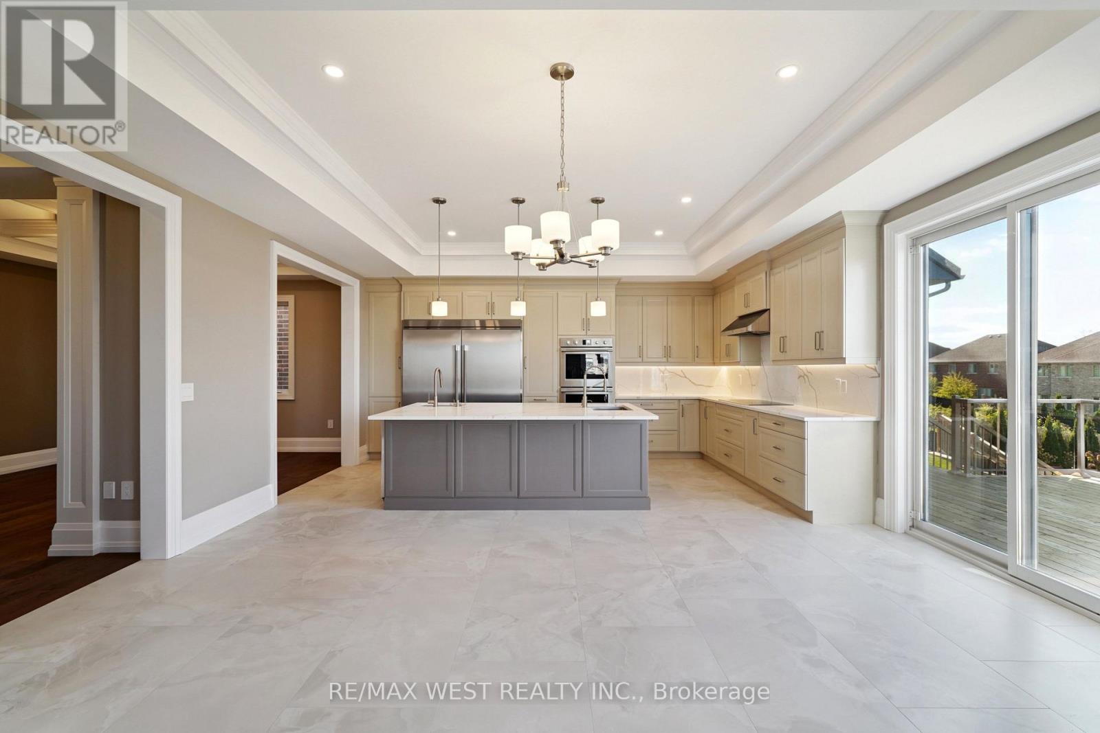 29 W Dykie Court, Bradford West Gwillimbury (Bradford), Ontario  L3Z 0Y1 - Photo 10 - N12504628