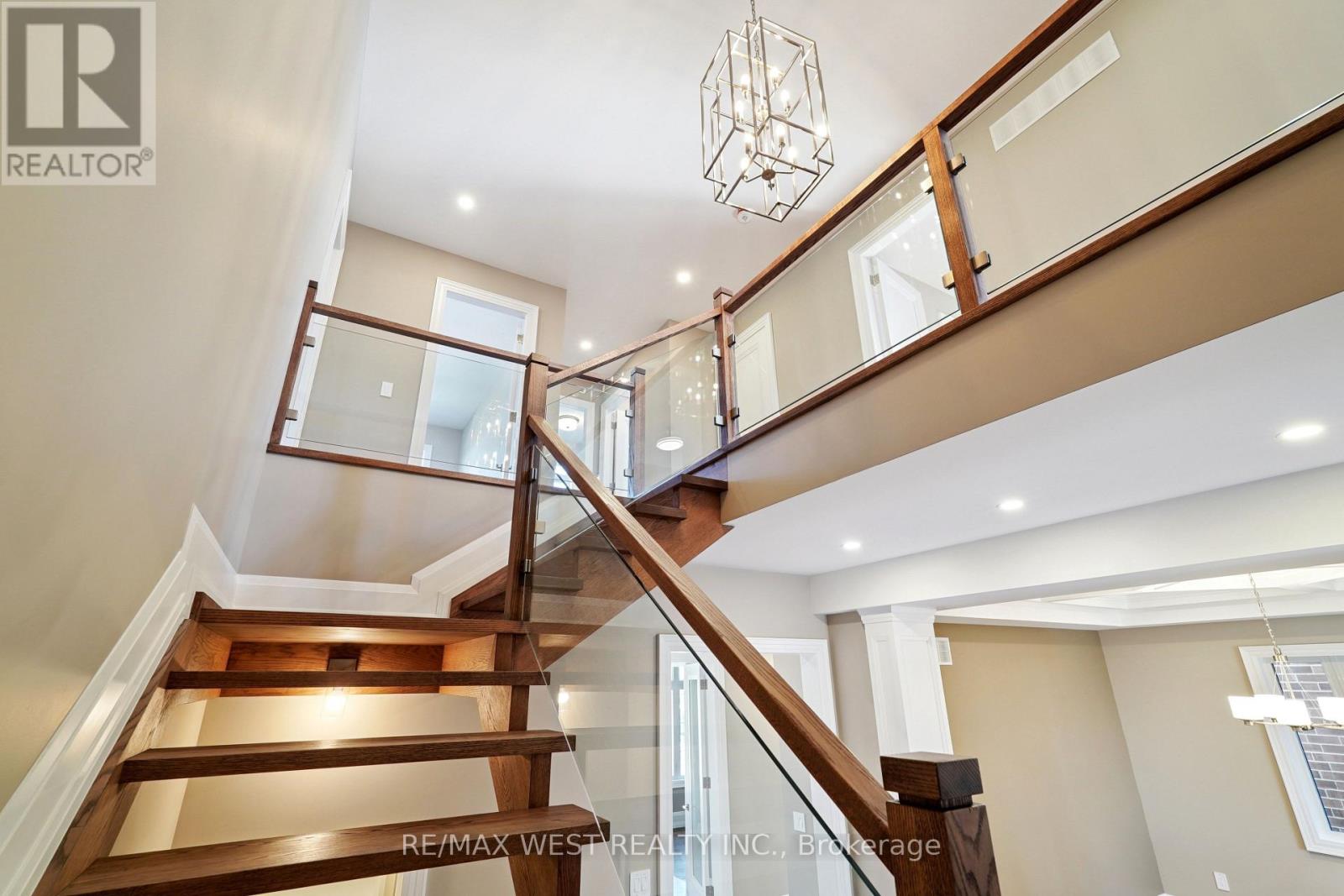 29 W Dykie Court, Bradford West Gwillimbury (Bradford), Ontario  L3Z 0Y1 - Photo 13 - N12504628