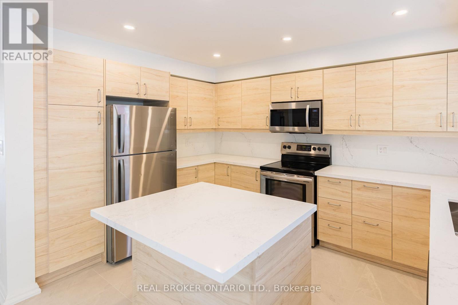 25 Arundel Drive, Vaughan, Ontario  L4H 2W6 - Photo 10 - N12504650