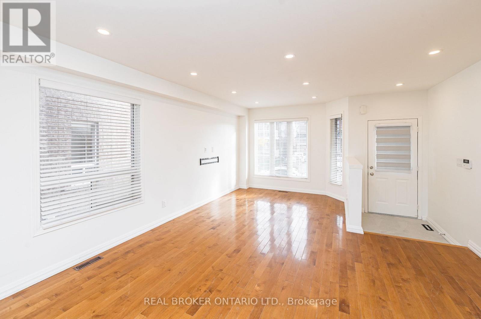 25 Arundel Drive, Vaughan, Ontario  L4H 2W6 - Photo 2 - N12504650