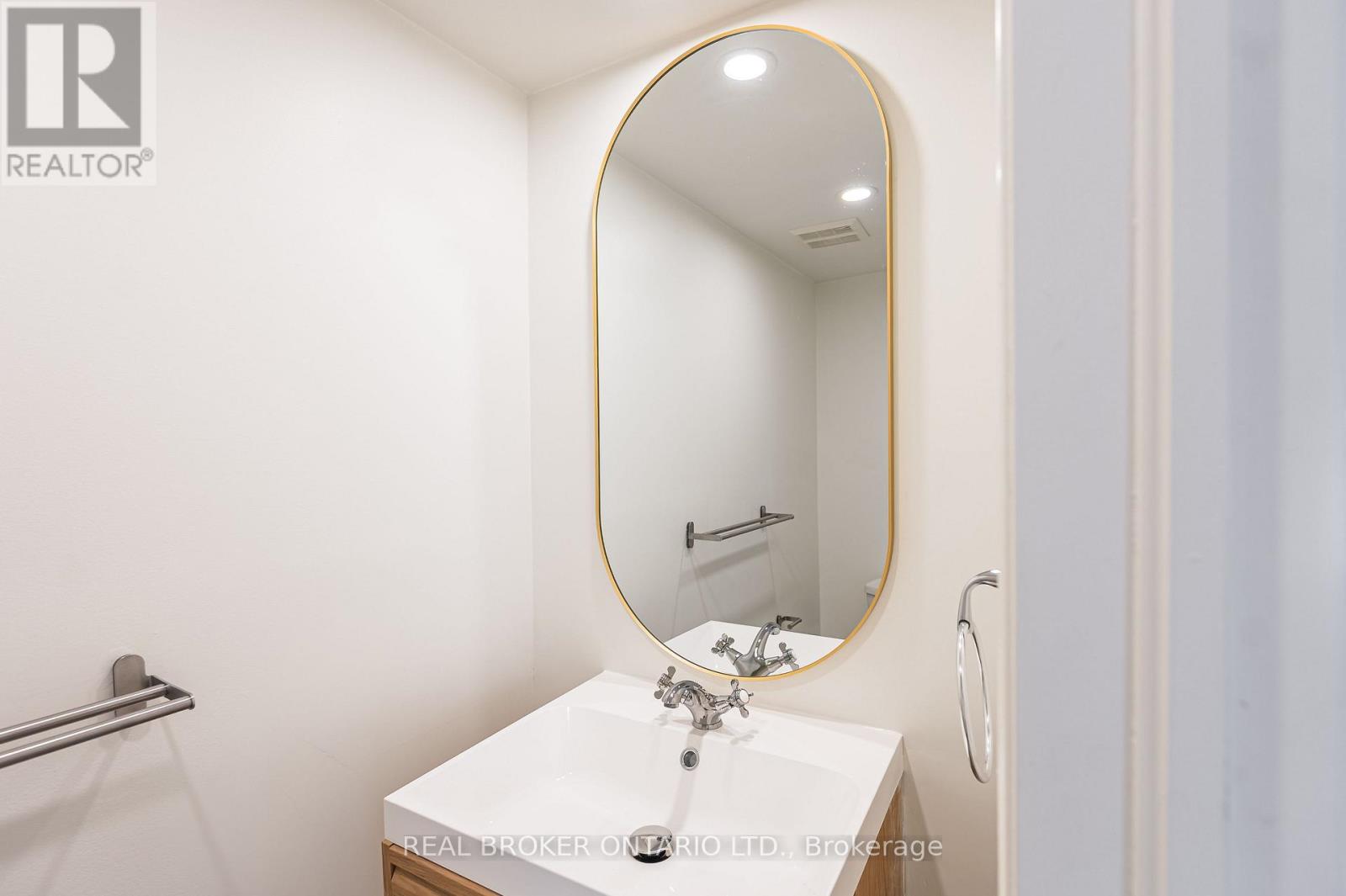 25 Arundel Drive, Vaughan, Ontario  L4H 2W6 - Photo 4 - N12504650