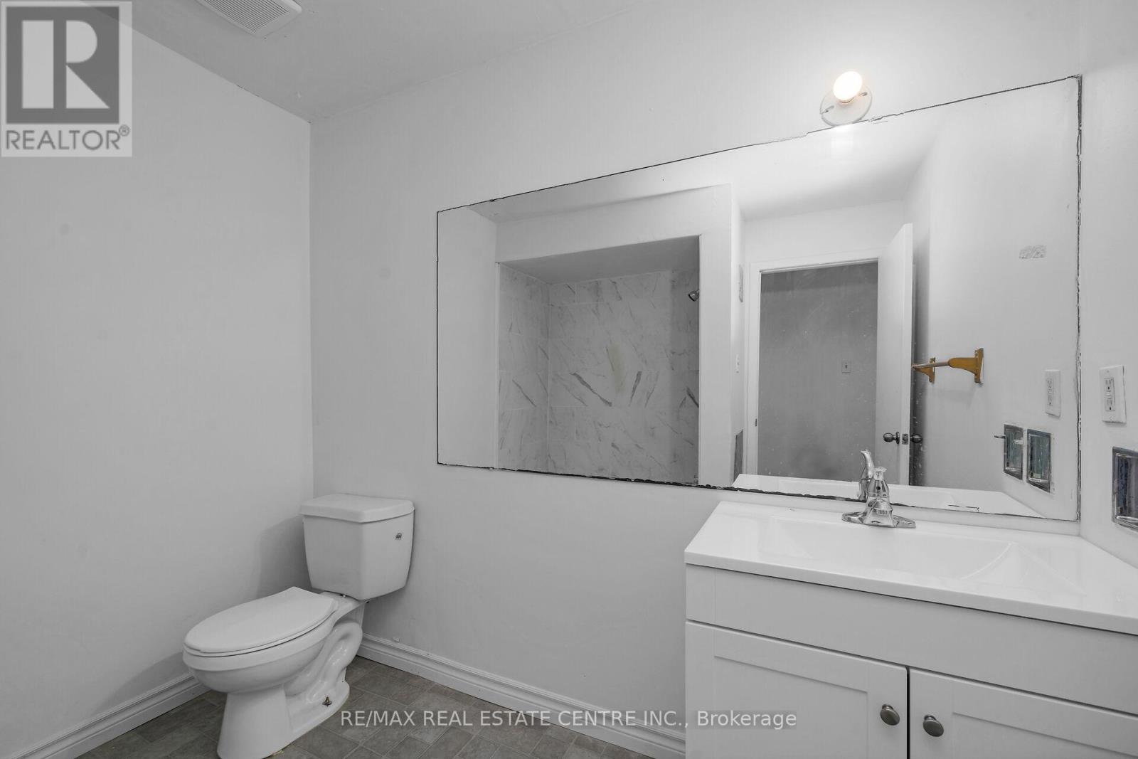 28 Adamson Street S, Halton Hills, Ontario  L0P 1K0 - Photo 19 - W12503534