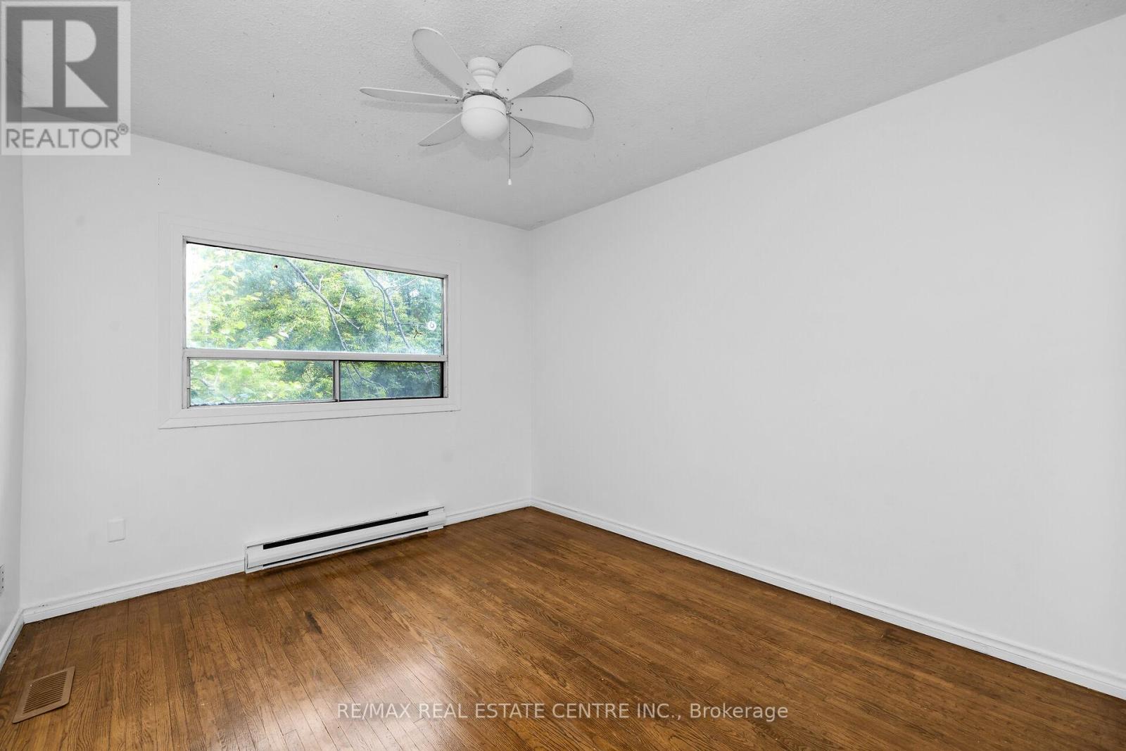 28 Adamson Street S, Halton Hills, Ontario  L0P 1K0 - Photo 15 - W12503534