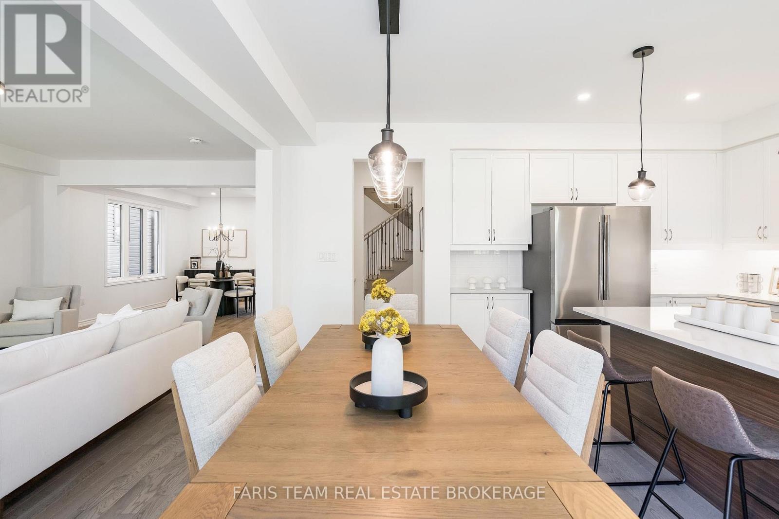 89 Berkely Street, Wasaga Beach, Ontario  L9Z 2N5 - Photo 13 - S12504566