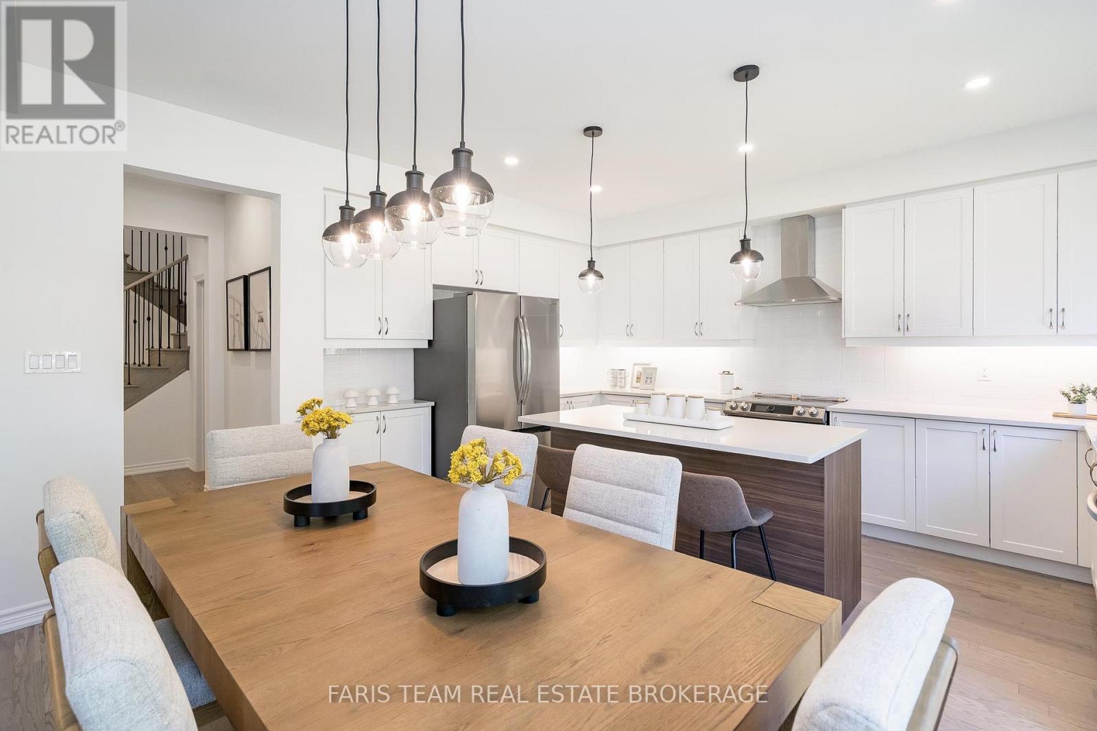 89 Berkely Street, Wasaga Beach, Ontario  L9Z 2N5 - Photo 14 - S12504566