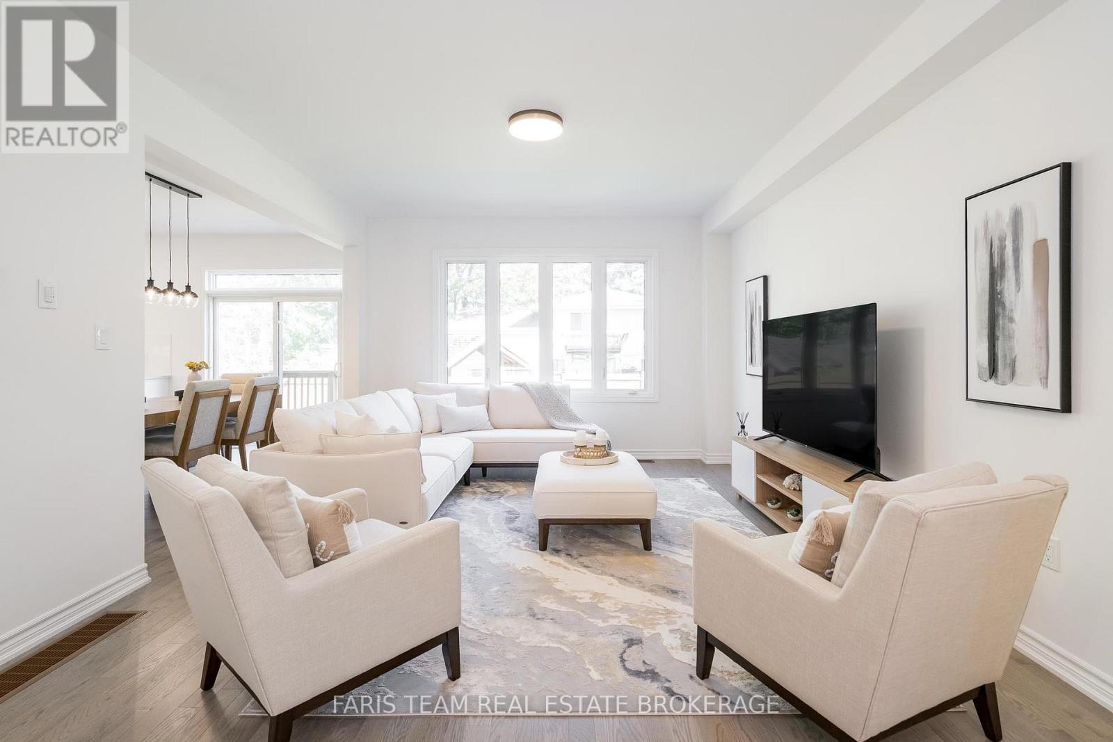 89 Berkely Street, Wasaga Beach, Ontario  L9Z 2N5 - Photo 21 - S12504566