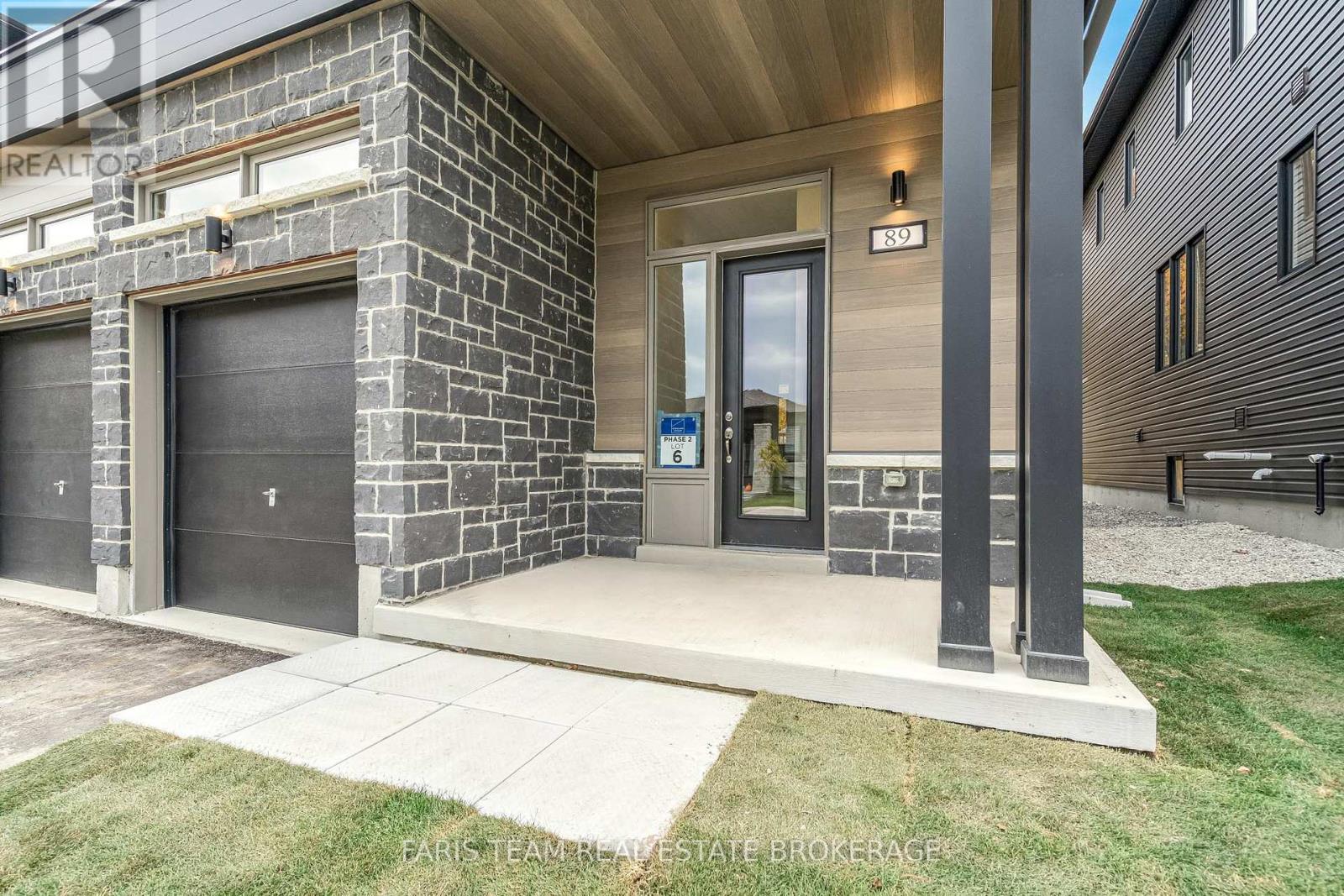 89 Berkely Street, Wasaga Beach, Ontario  L9Z 2N5 - Photo 4 - S12504566