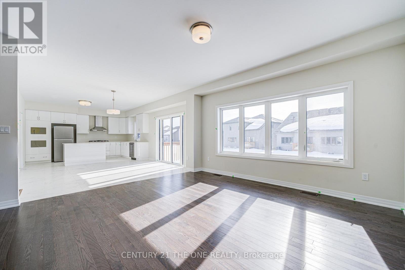 3045 Sandy Acres, Severn (West Shore), Ontario  L3V 8P9 - Photo 15 - S12504832