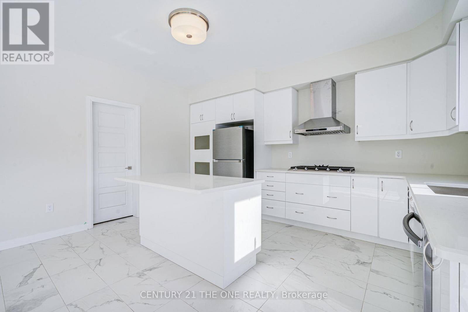 3045 Sandy Acres, Severn (West Shore), Ontario  L3V 8P9 - Photo 19 - S12504832