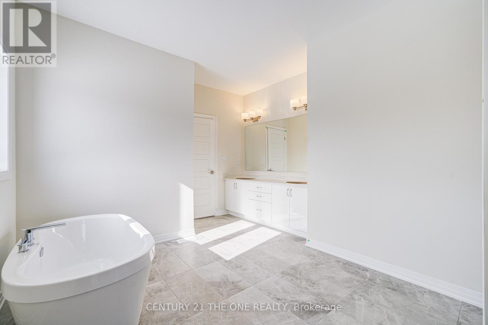 3045 Sandy Acres, Severn (West Shore), Ontario  L3V 8P9 - Photo 25 - S12504832