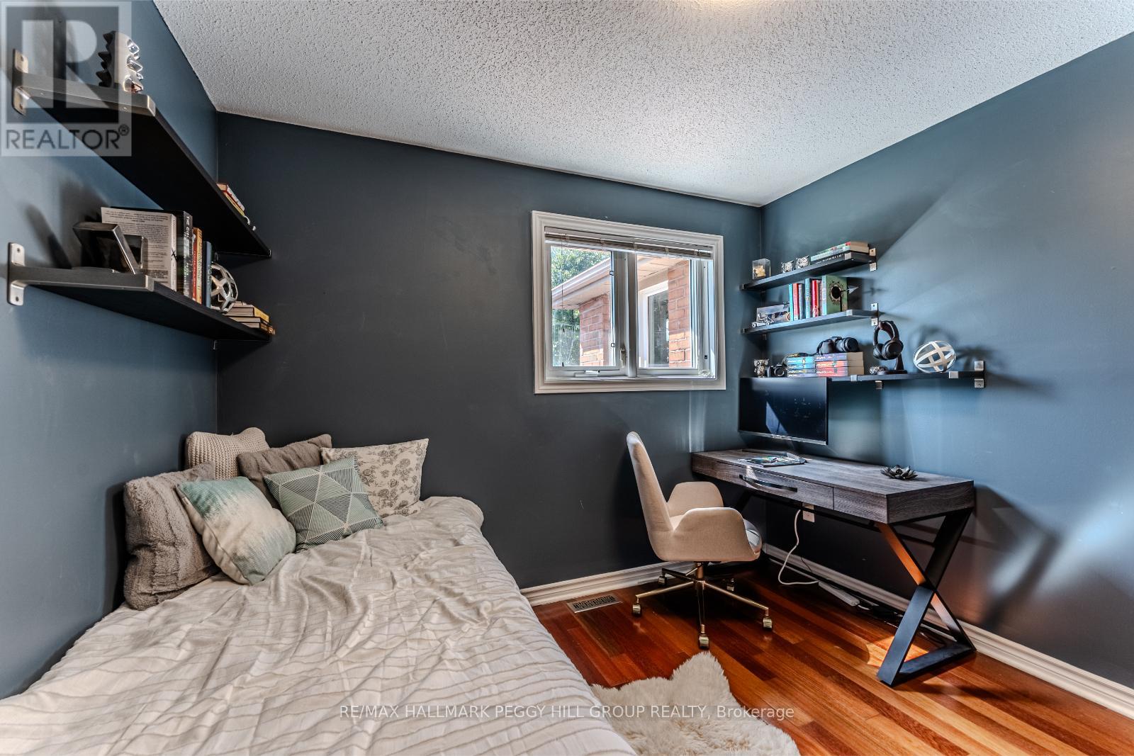 6 Laurelwood Lane, Barrie (Ardagh), Ontario  L4N 0Z8 - Photo 11 - S12504834