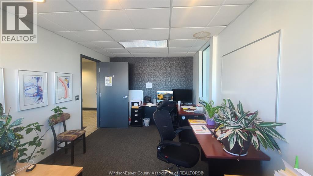 4960 Walker Road Unit# 3, Tecumseh, Ontario  N0R 1L0 - Photo 11 - 25027445