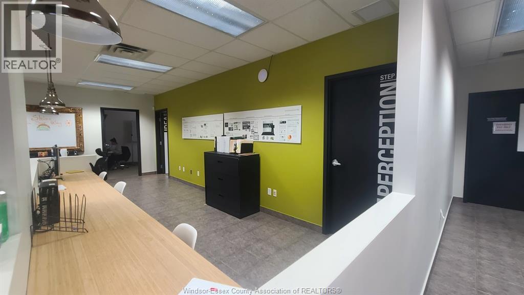 4960 Walker Road Unit# 2, Tecumseh, Ontario  N0R 1L0 - Photo 11 - 25027431