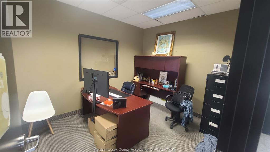 4960 Walker Road Unit# 2, Tecumseh, Ontario  N0R 1L0 - Photo 14 - 25027431