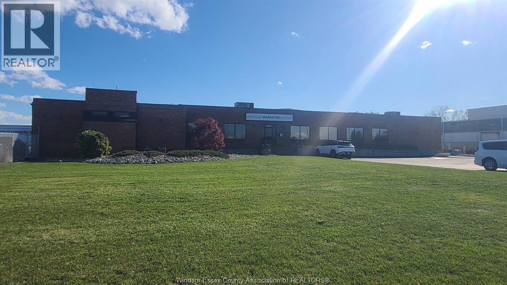 4960 Walker Road Unit# 2, Tecumseh, Ontario  N0R 1L0 - Photo 2 - 25027431