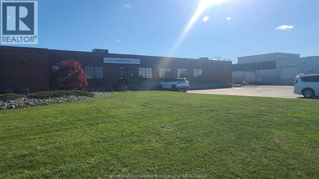 4960 Walker Road Unit# 2, Tecumseh, Ontario  N0R 1L0 - Photo 4 - 25027431