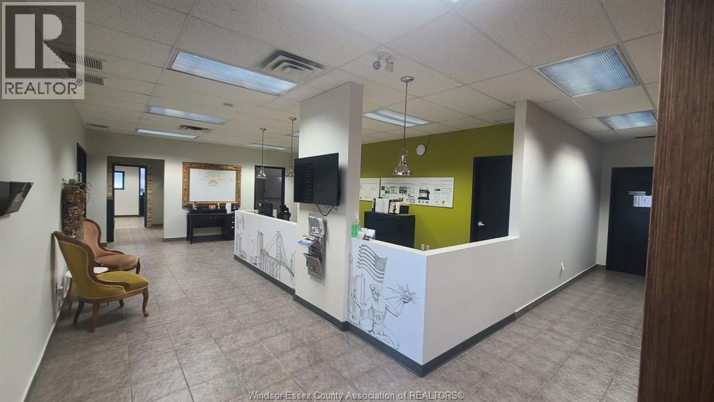 4960 Walker Road Unit# 2, Tecumseh, Ontario  N0R 1L0 - Photo 6 - 25027431