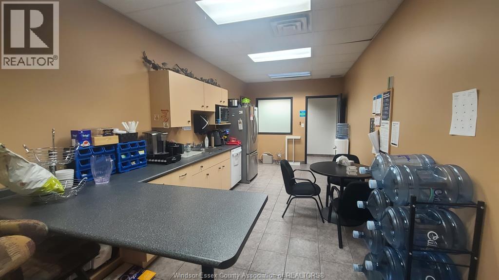 4960 Walker Road Unit# 2, Tecumseh, Ontario  N0R 1L0 - Photo 9 - 25027431