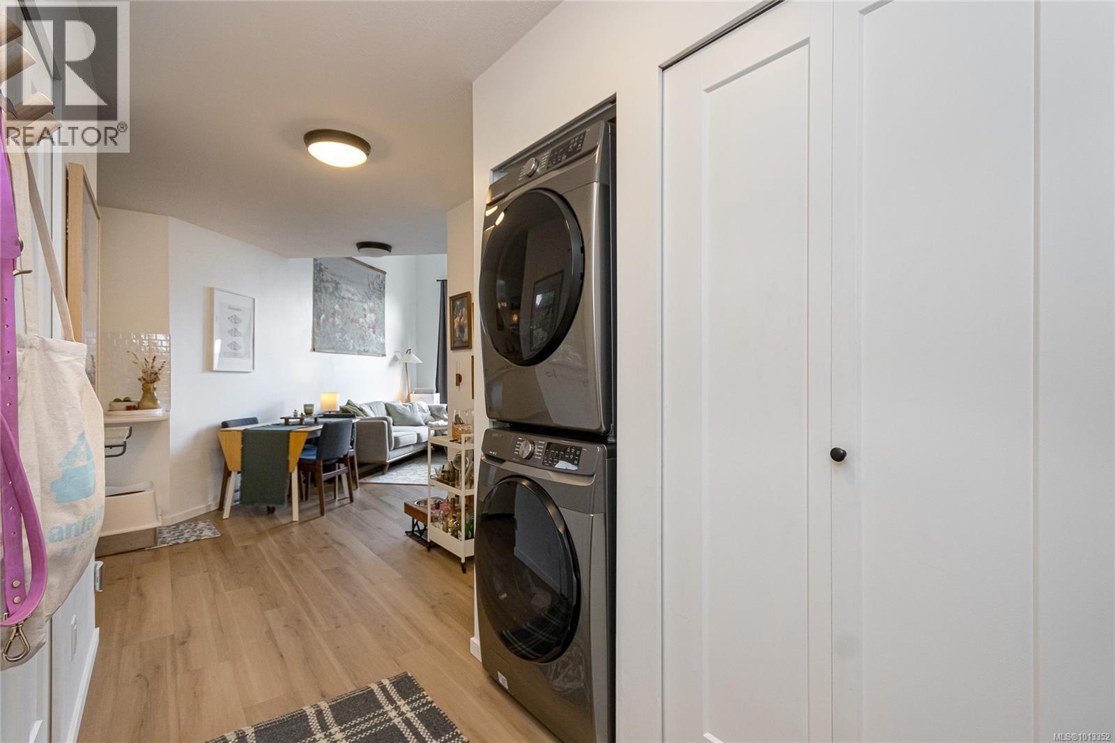 410 2560 Wark St, Victoria, British Columbia  V8T 4G8 - Photo 6 - 1013352