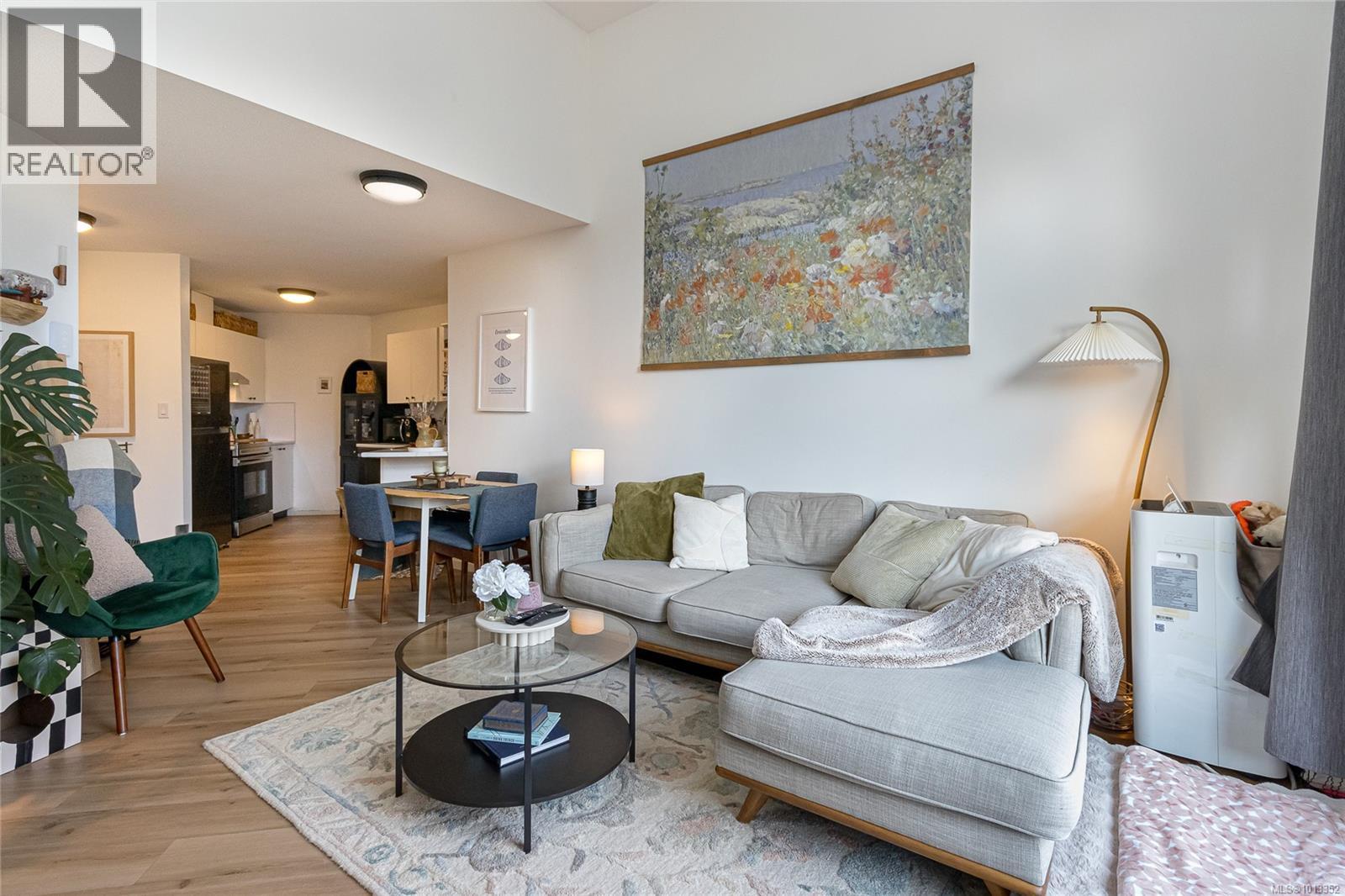 410 2560 Wark St, Victoria, British Columbia  V8T 4G8 - Photo 9 - 1013352