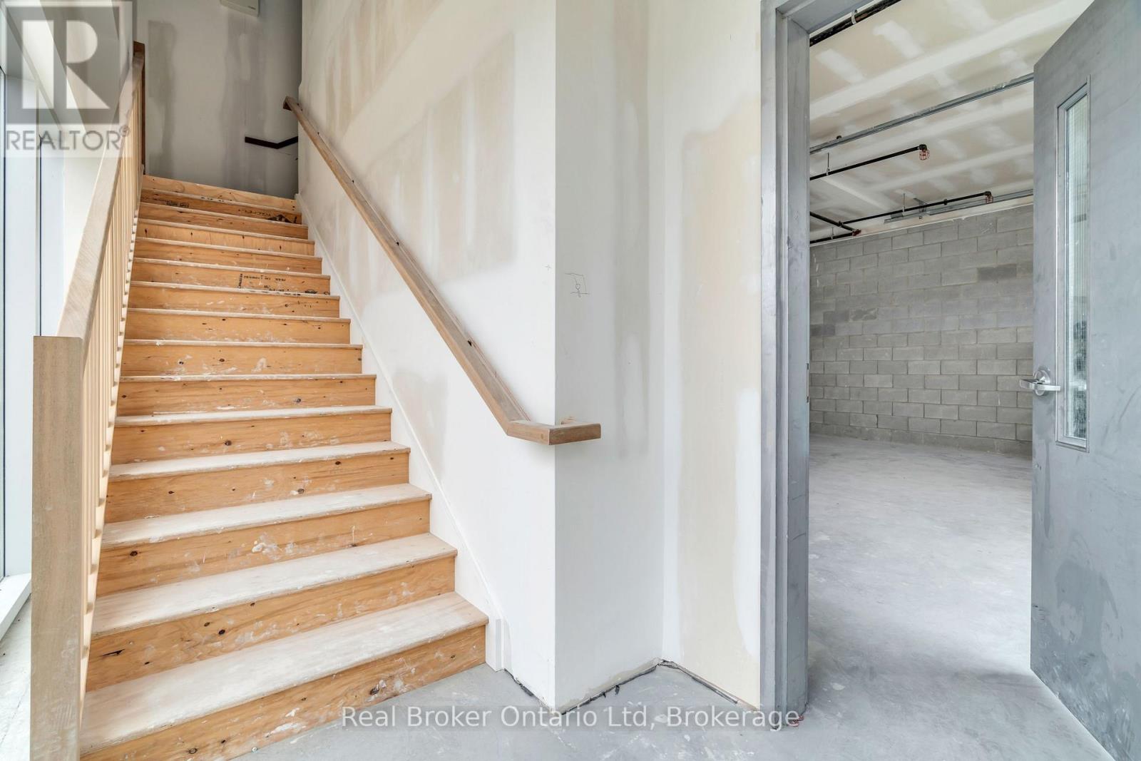 1 - 595 Hanlon Creek Boulevard, Guelph, Ontario  N1C 0A1 - Photo 24 - X12504912