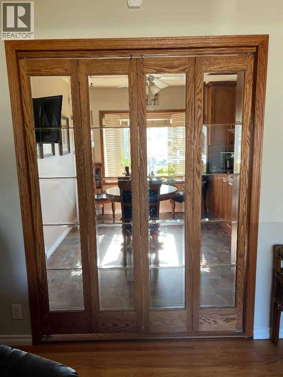 4611 Fortune Road Se, Calgary, Alberta  T2A 2A7 - Photo 9 - A2263158