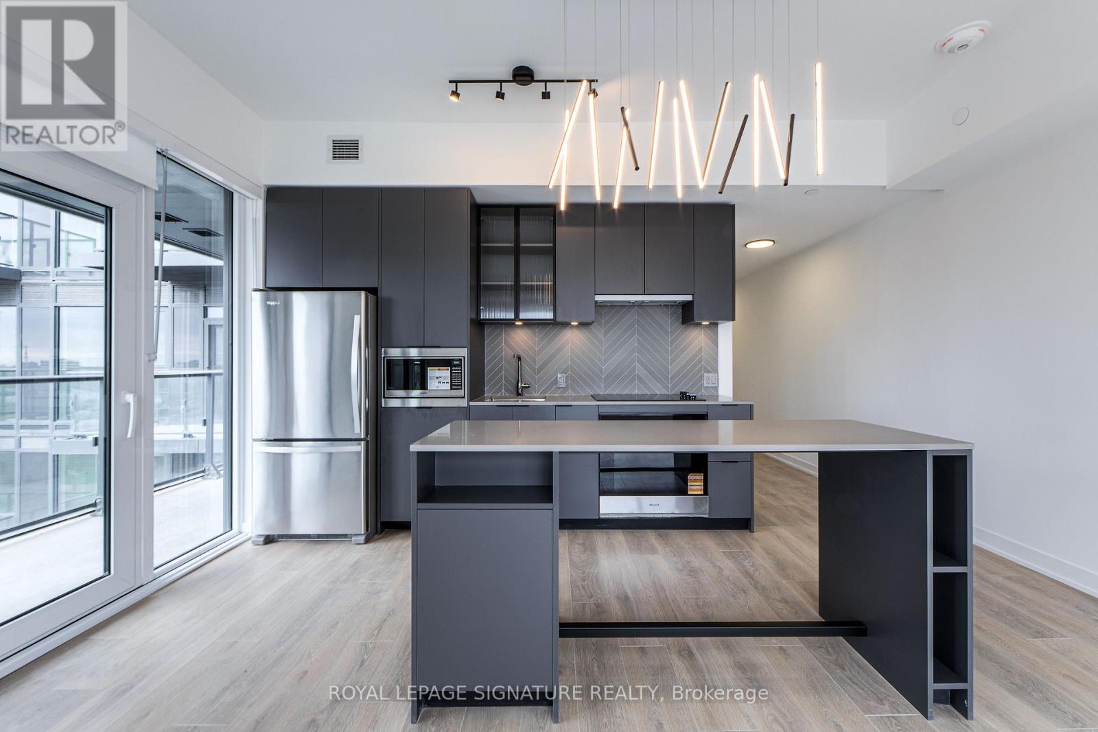 505 - 1037 The Queensway, Toronto, Ontario  M8Z 0H5 - Photo 3 - W12504582