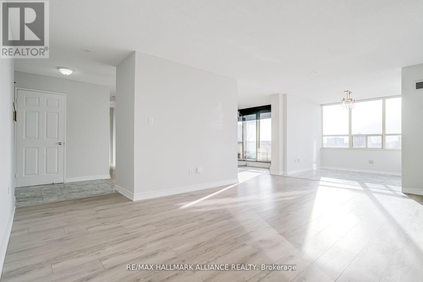 307 - 30 Malta Avenue, Brampton, Ontario  L6Y 4W6 - Photo 9 - W12504608