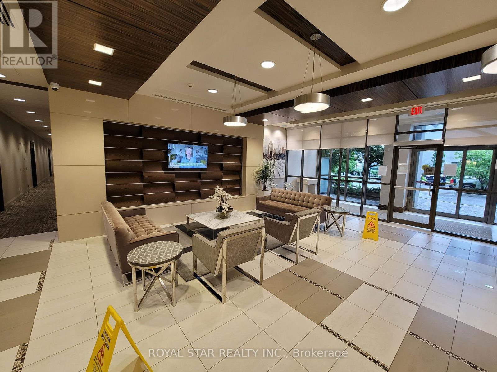 1807 - 339 Rathburn Road W, Mississauga, Ontario  L5B 0K6 - Photo 5 - W12504642