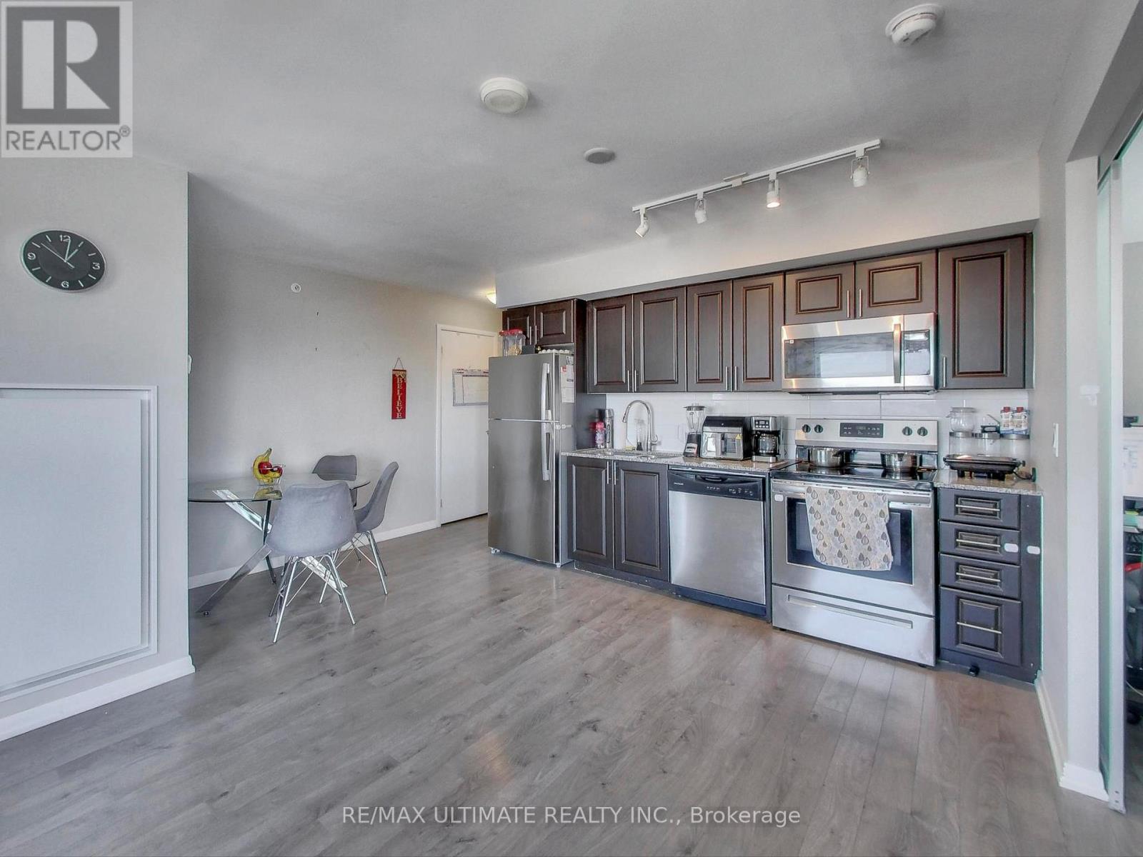 1012 - 3091 Dufferin Street, Toronto, Ontario  M6A 0C4 - Photo 7 - W12504684