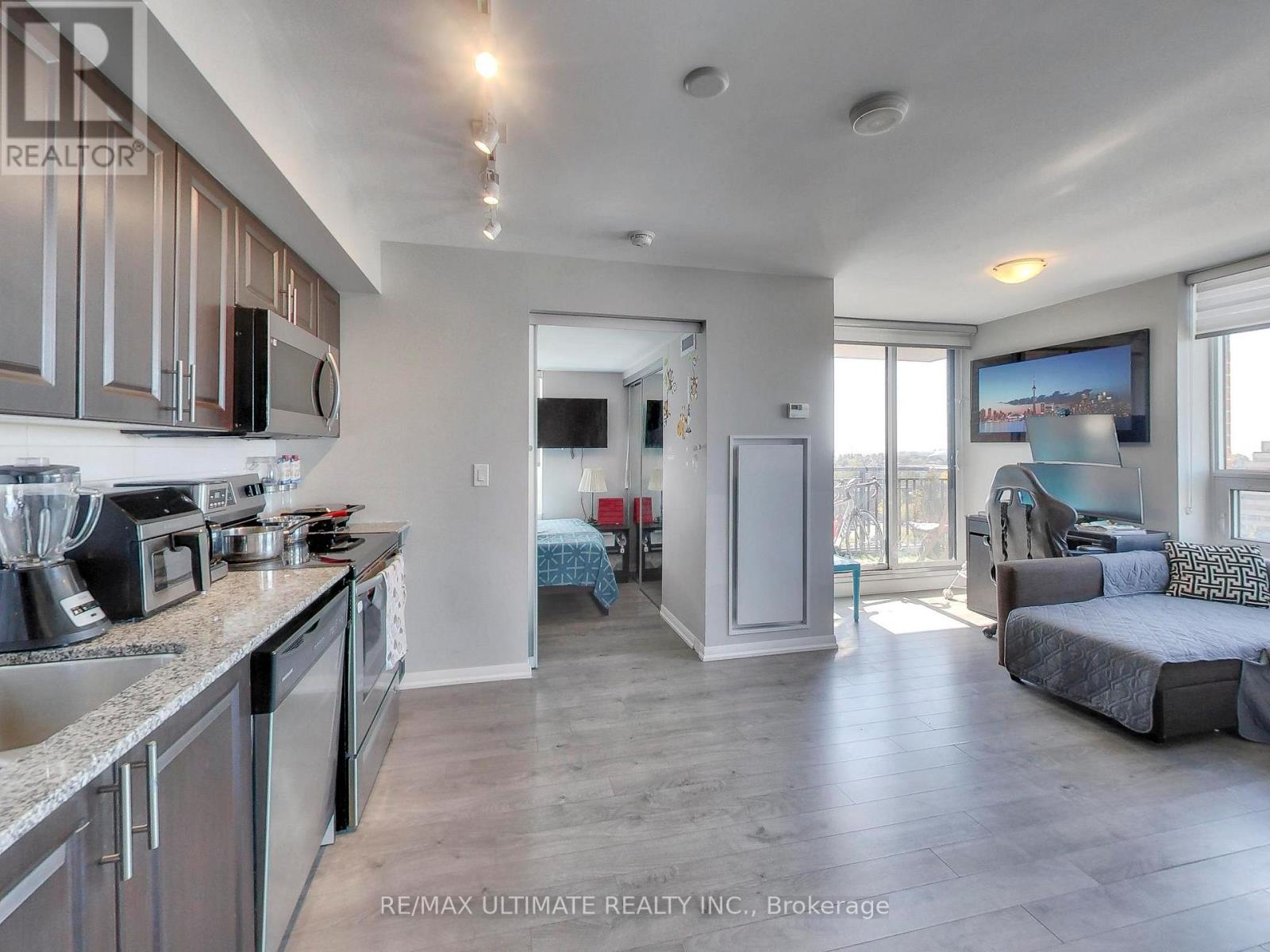 1012 - 3091 Dufferin Street, Toronto, Ontario  M6A 0C4 - Photo 9 - W12504684