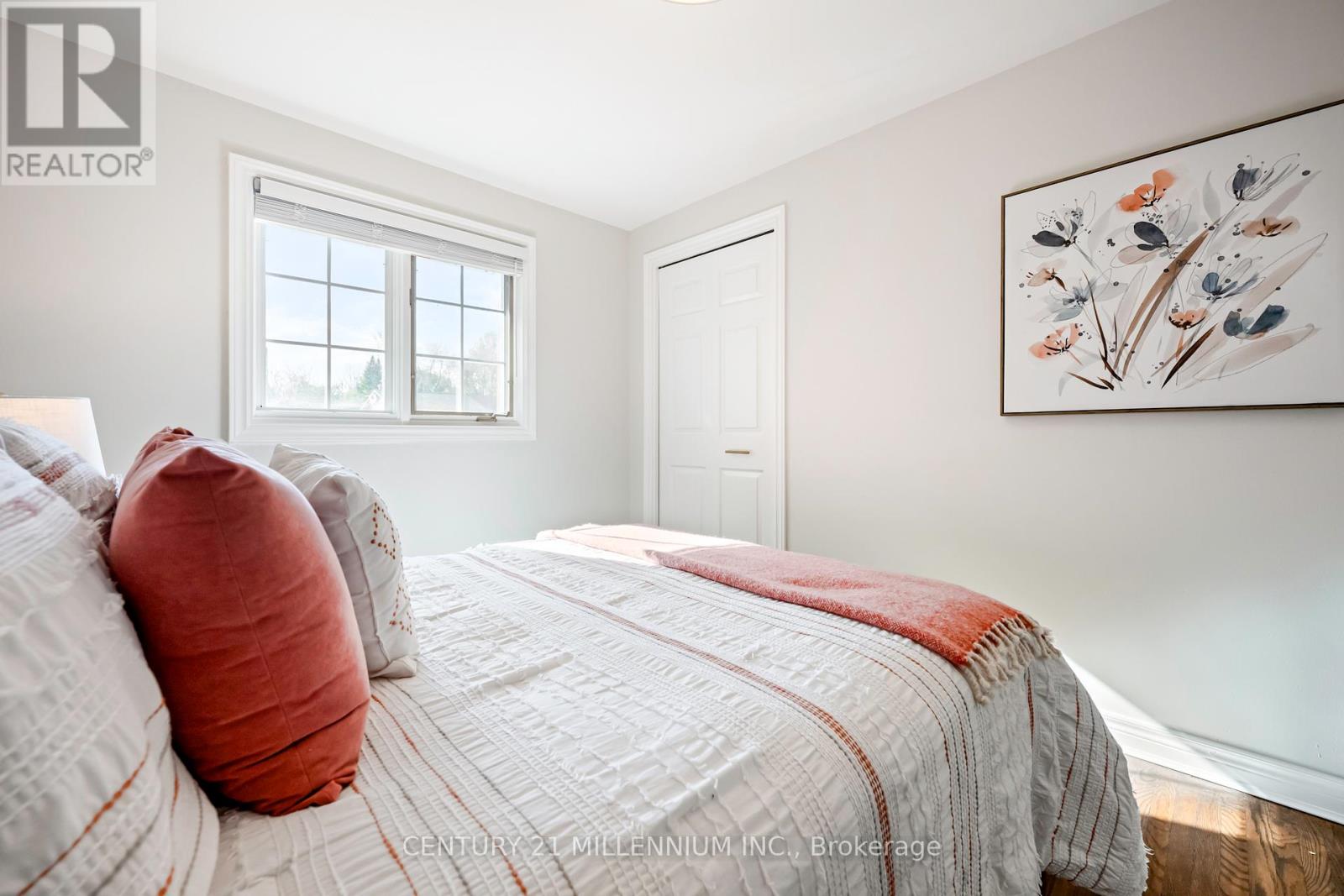 9 Erindale Avenue, Orangeville, Ontario  L9W 2V8 - Photo 11 - W12504706