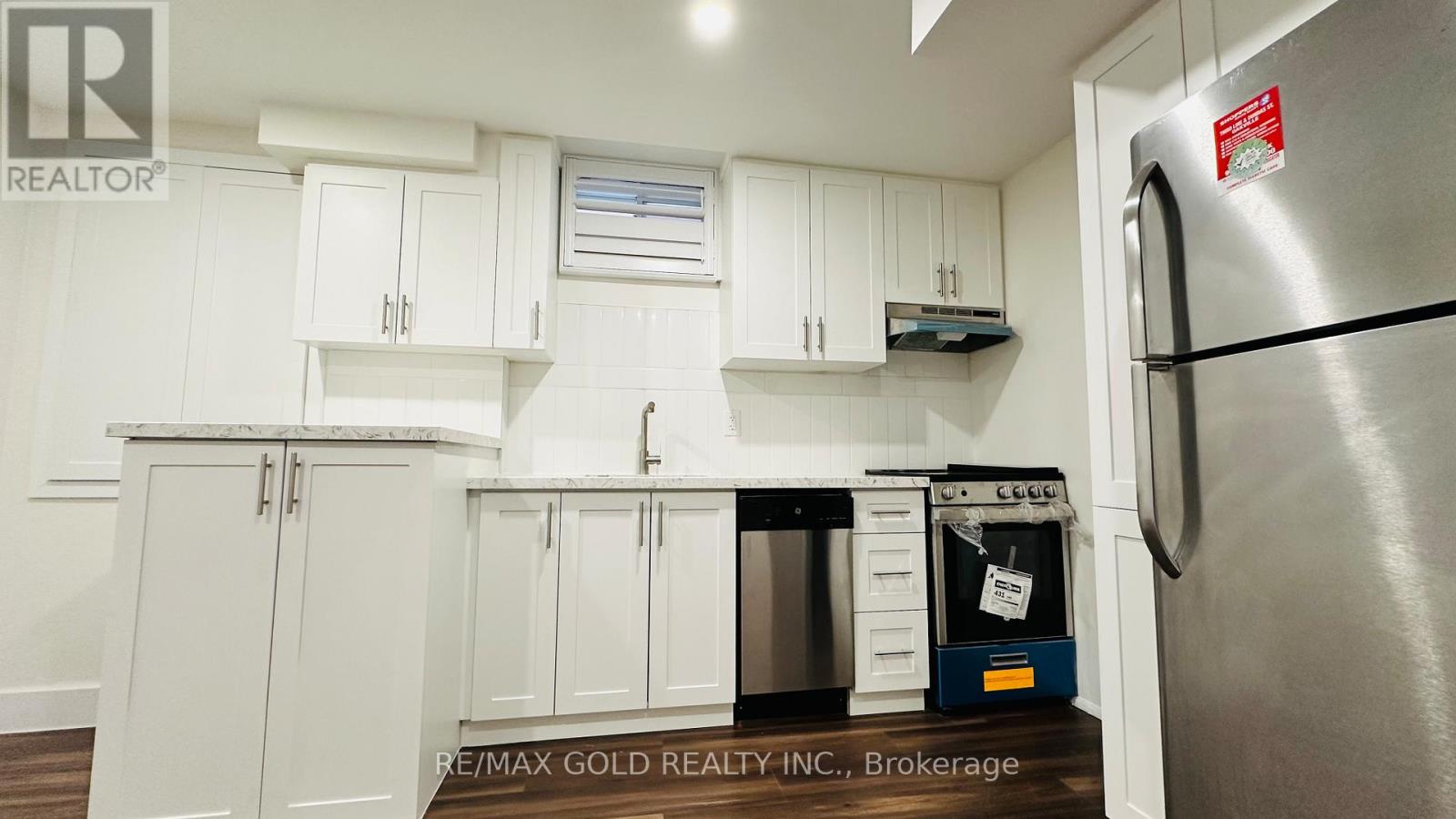 478 Cedric Terrace, Milton, Ontario  L9T 8P8 - Photo 2 - W12504716