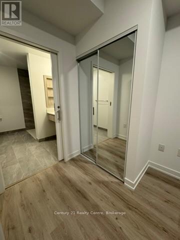 309 - 395 Square One Drive, Mississauga, Ontario  L5B 0P6 - Photo 15 - W12504746