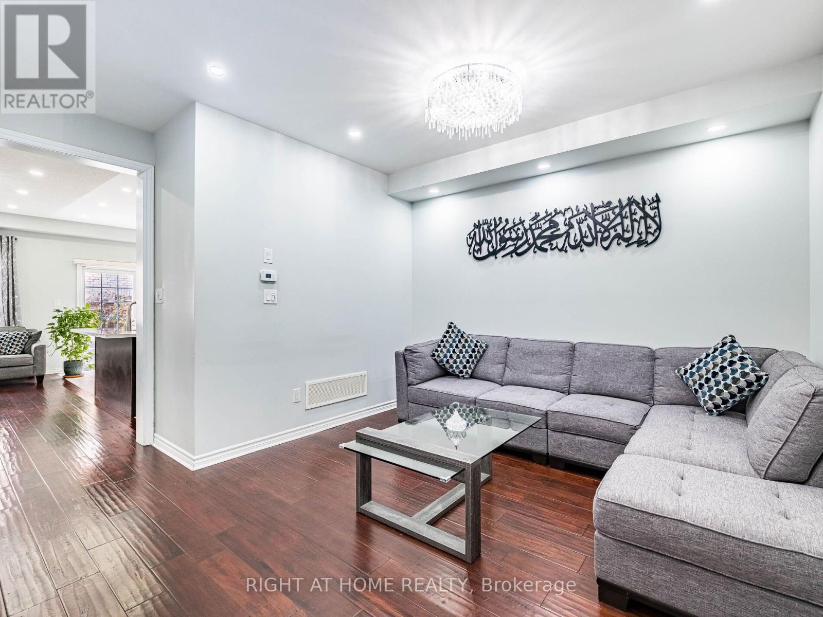 1302 Ruddy Crescent, Milton, Ontario  L9T 8M3 - Photo 17 - W12504776