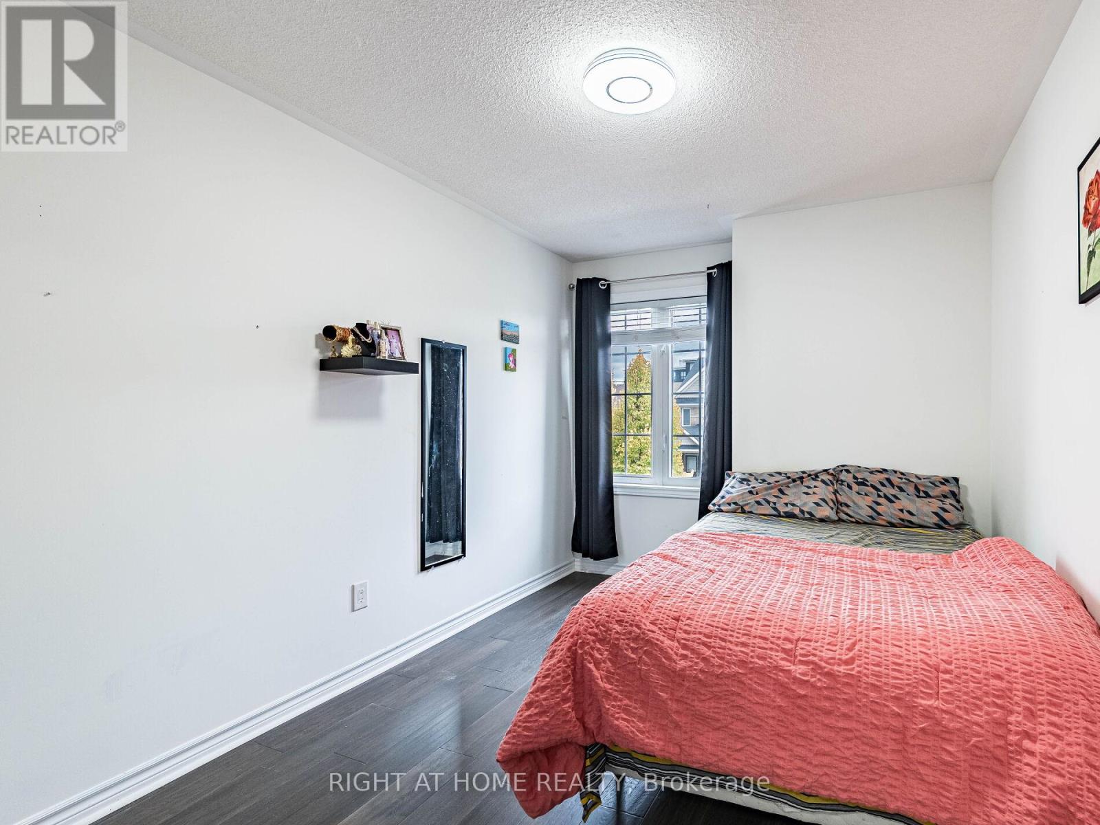 1302 Ruddy Crescent, Milton, Ontario  L9T 8M3 - Photo 24 - W12504776