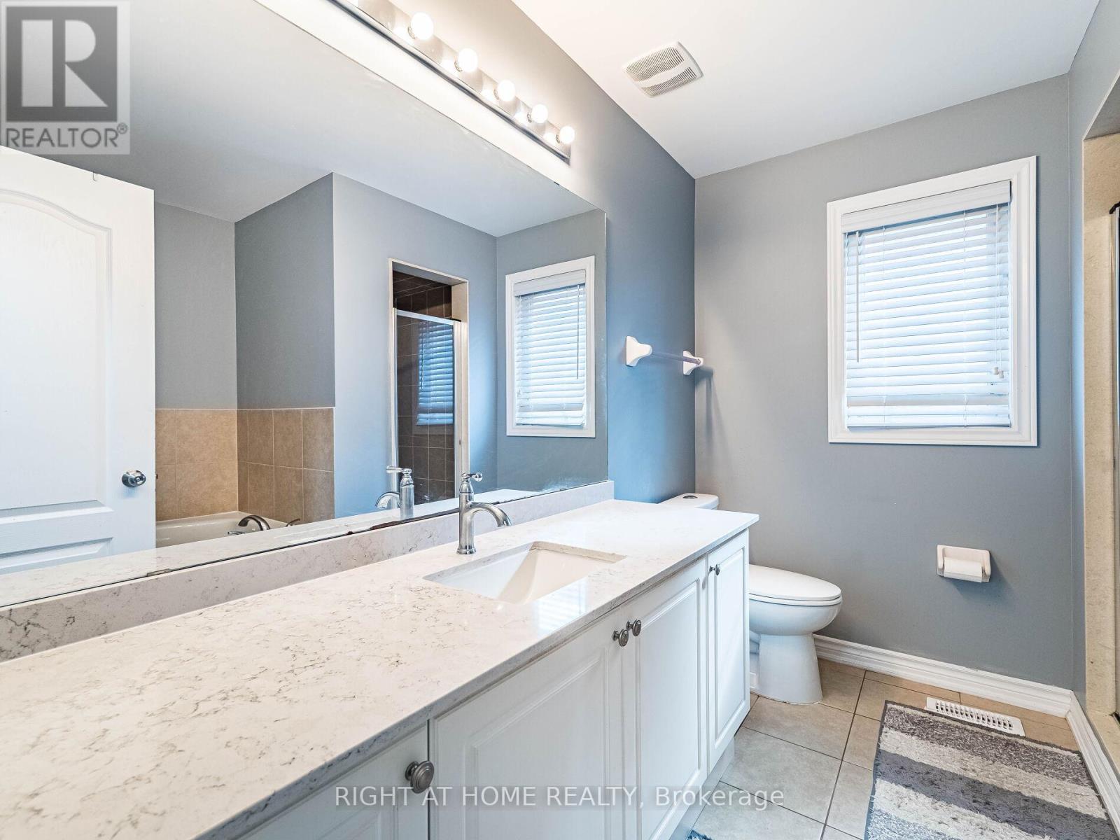 1302 Ruddy Crescent, Milton, Ontario  L9T 8M3 - Photo 25 - W12504776